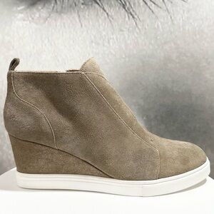 🌸LÍNEA PAOLO🌸 Felicia Wedge Sneaker Size:9.5